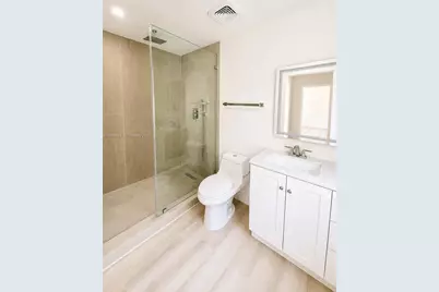 470 NE 130th St, North Miami, FL 33161 - Photo 11