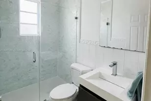 928 Euclid Ave, Miami Beach, FL 33139 - Photo 17