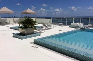 218 SE 14th St, Miami, FL 33131 - Photo 13
