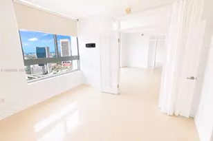 90 SW 3rd St, Miami, FL 33130 - Photo 5