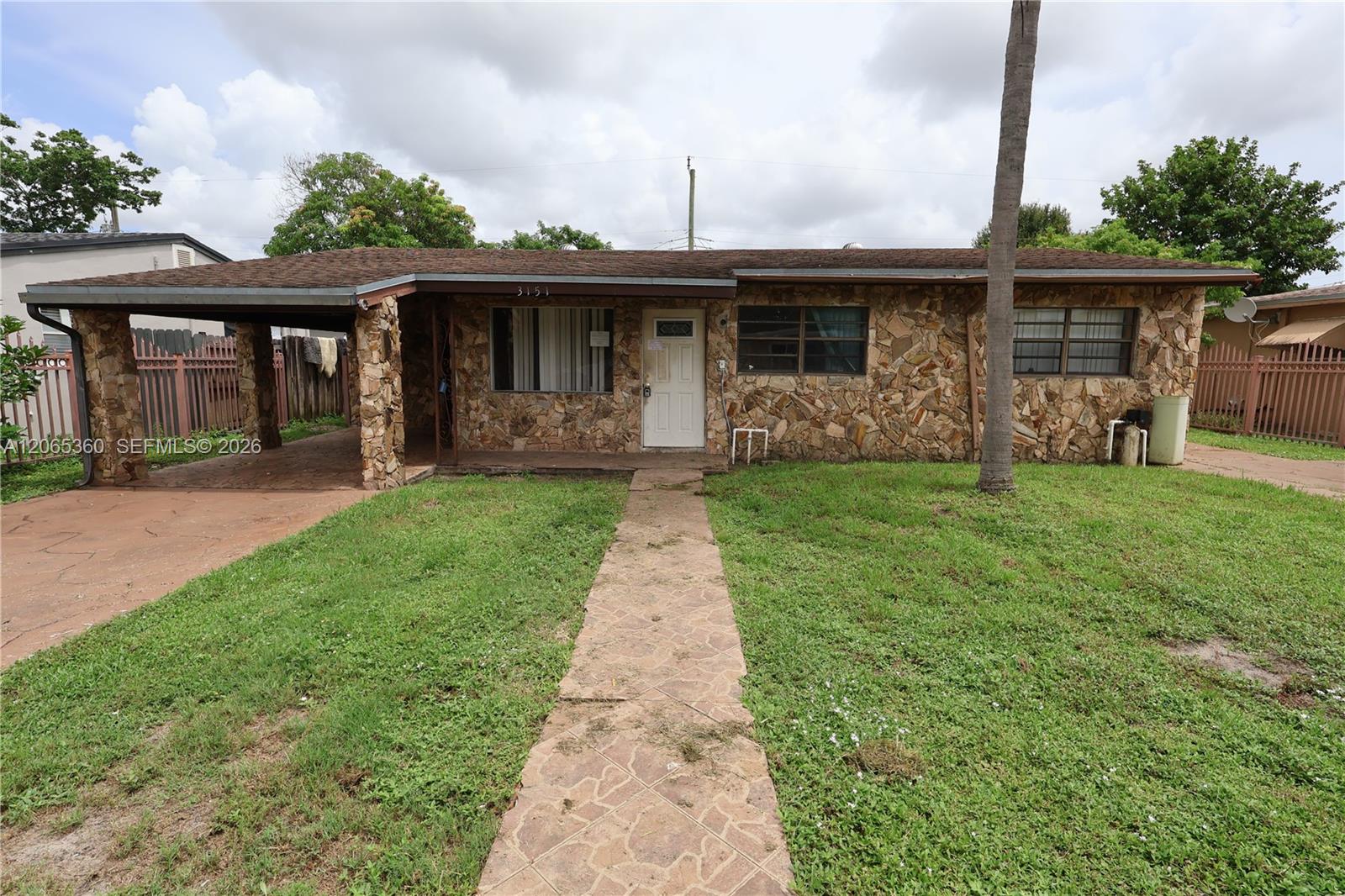 3151 NW 4th St main architectural view