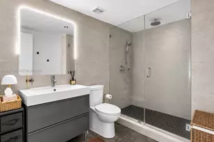 690 SW 1st Ct, Miami, FL 33130 - Photo 11