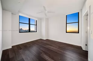 555 NE 8th St, Fort Lauderdale, FL 33304 - Photo 23