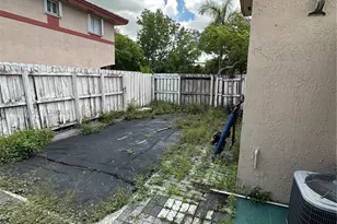 920 NW 78th Ave, Miami, FL 33126 - Photo 11