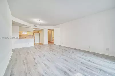 8290 Lake Dr #236, Doral, FL 33166 - Photo 3