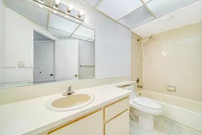 8290 Lake Dr #236, Doral, FL 33166 - Photo 17