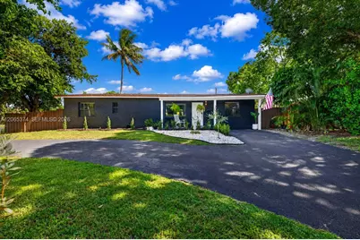300 NW 28th St, Wilton Manors, FL 33311 - Photo 3