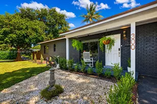 300 NW 28th St, Wilton Manors, FL 33311 - Photo 1