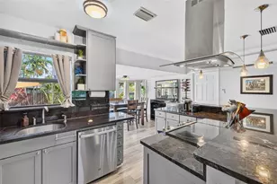 300 NW 28th St, Wilton Manors, FL 33311 - Photo 13