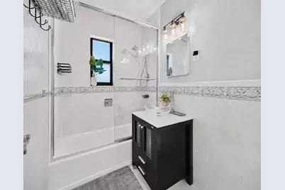300 NW 28th St, Wilton Manors, FL 33311 - Photo 33