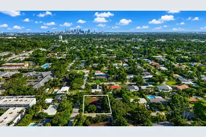 300 NW 28th St, Wilton Manors, FL 33311 - Photo 39