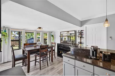 300 NW 28th St, Wilton Manors, FL 33311 - Photo 11