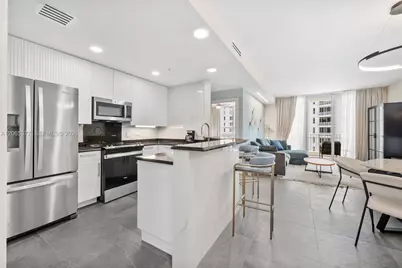 801 Brickell Key Blvd #1805, Miami, FL 33131 - Photo 1