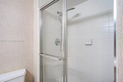 20185 E Country Club Dr #604, Aventura, FL 33180 - Photo 23