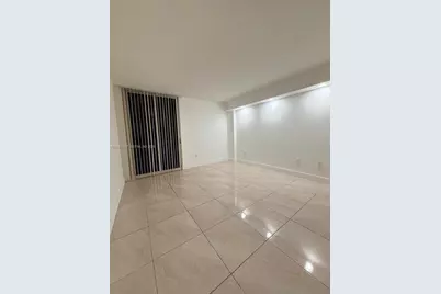 5091 NW 7th St #1009, Miami, FL 33126 - Photo 7