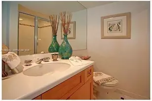 5600 Collins Ave, Miami Beach, FL 33140 - Photo 21