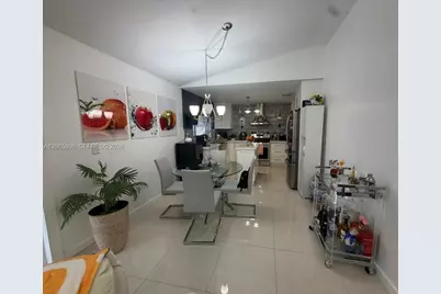 19631 NW 57th Pl, Hialeah, FL 33015 - Photo 3