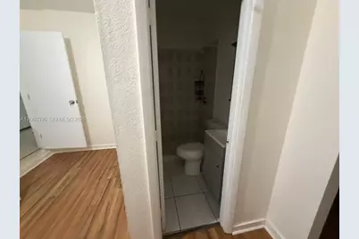 19631 NW 57th Pl, Hialeah, FL 33015 - Photo 33