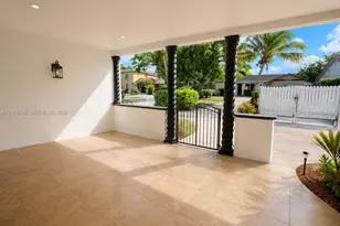 19631 NW 57th Pl, Hialeah, FL 33015 - Photo 15