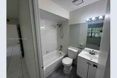 8848 NW 76th Ct, Tamarac, FL 33321 - Photo 21