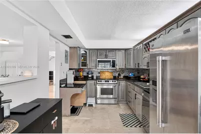 8703 Cleary Blvd, Plantation, FL 33324 - Photo 11