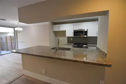 853 NW 80th Ter #2, Plantation, FL 33324 - Photo 7