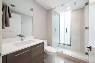 650 NE 32nd St, Miami, FL 33137 - Photo 13
