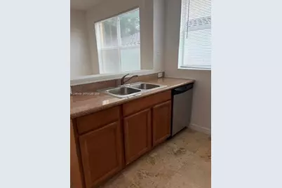 953 SW 10th St #6, Miami, FL 33130 - Photo 5