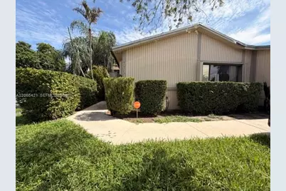 9631 W Elm Ln, Miramar, FL 33025 - Photo 5