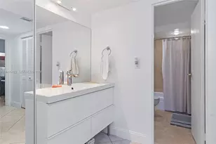 2333 Brickell Ave, Miami, FL 33129 - Photo 23
