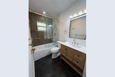 110 NE 17th Ct, Pompano Beach, FL 33060 - Photo 17