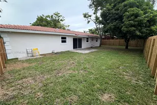 110 NE 17th Ct, Pompano Beach, FL 33060 - Photo 25