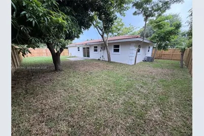 110 NE 17th Ct, Pompano Beach, FL 33060 - Photo 27