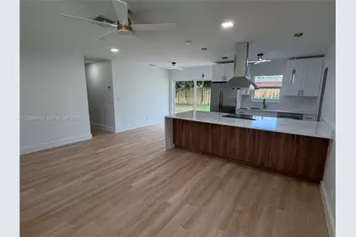 110 NE 17th Ct, Pompano Beach, FL 33060 - Photo 5