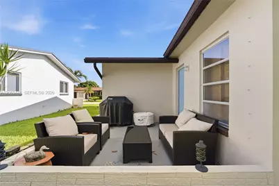 4916 NW 55th Ct, Tamarac, FL 33319 - Photo 11