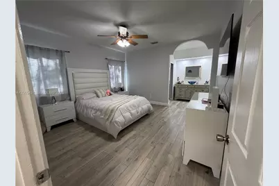 [Address not provided], Miami Lakes, FL 33018 - Photo 25