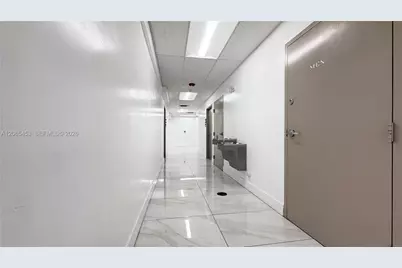 2500 Hollywood Blvd #303, Hollywood, FL 33020 - Photo 9