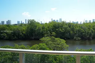 16385 Biscayne Blvd, North Miami Beach, FL 33160 - Photo 13