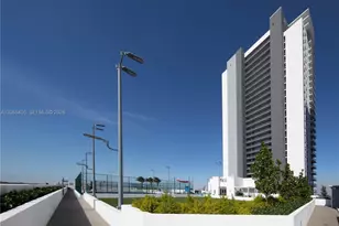 16385 Biscayne Blvd, North Miami Beach, FL 33160 - Photo 19