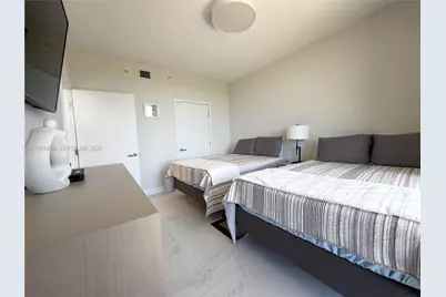 16385 Biscayne Blvd #, North Miami Beach, FL 33160 - Photo 7