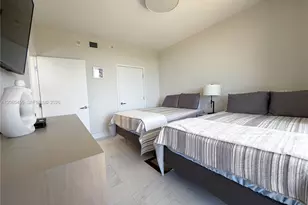 16385 Biscayne Blvd, North Miami Beach, FL 33160 - Photo 7