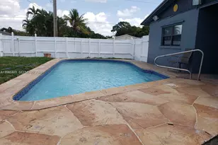 2240 N 57th Way, Hollywood, FL 33021 - Photo 19