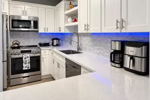 9471 Evergreen Pl, Davie, FL 33324 - Photo 3
