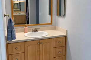 9471 Evergreen Pl, Davie, FL 33324 - Photo 5