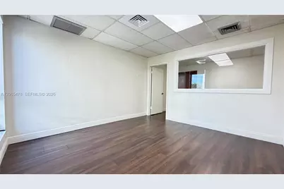 2500 Hollywood Blvd #302, Hollywood, FL 33020 - Photo 5