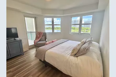 20000 E Country Club Dr #612, Aventura, FL 33180 - Photo 15
