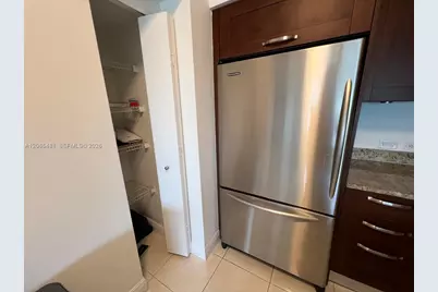 20000 E Country Club Dr #612, Aventura, FL 33180 - Photo 11