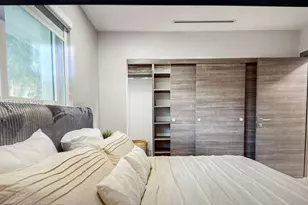 2335 NE 194th St, Miami, FL 33180 - Photo 15