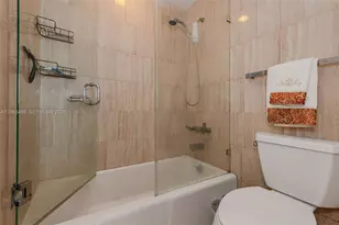 11111 Biscayne Blvd, Miami, FL 33181 - Photo 19