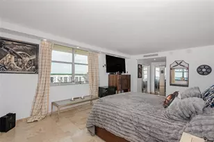11111 Biscayne Blvd, Miami, FL 33181 - Photo 21